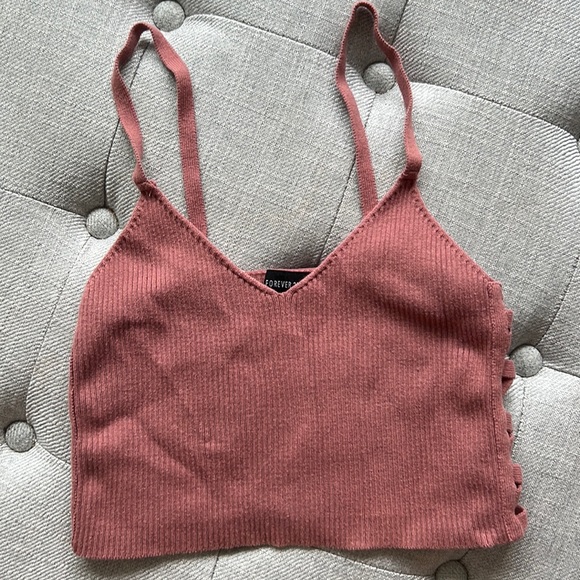 Forever 21 Tops - Adorable Muave Sweater Crop Top 🌸🎀
